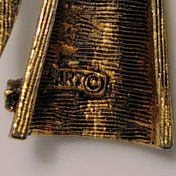 Vintage 60s ART Arthur Pepper Praying ANGEL BROOCH Christmas Holly Signed - Picture 4 of 6